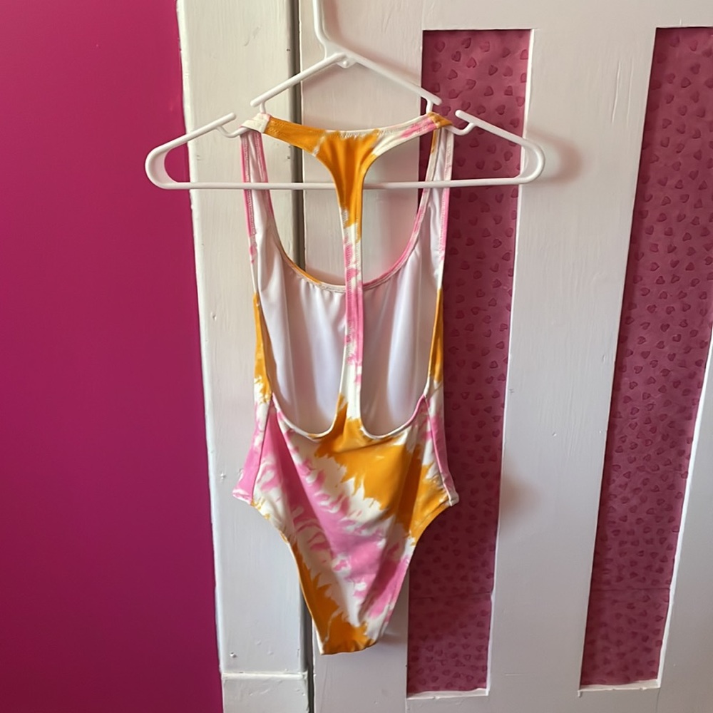 Swimsuit - Picture 2 of 5